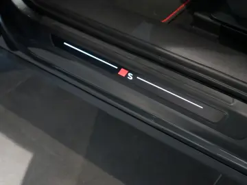 Audi SQ5 TFSI quattro   Pano   HuD  Carbon   B&O