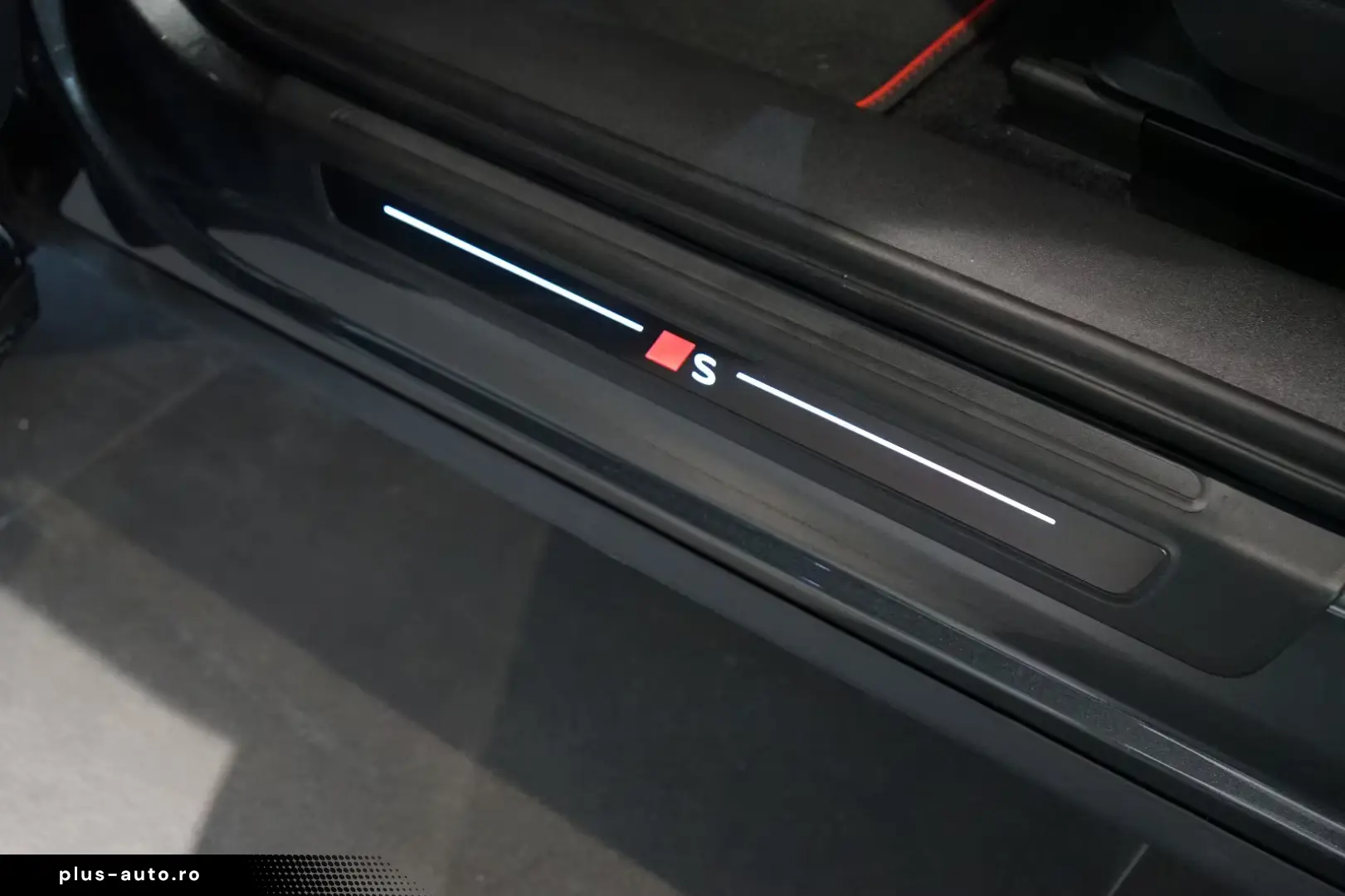 Audi SQ5 TFSI quattro   Pano   HuD  Carbon   B&O