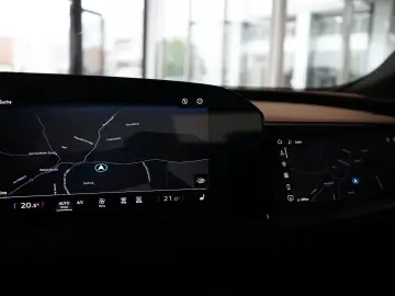 Audi SQ5 TFSI quattro   Pano   HuD  Carbon   B&O