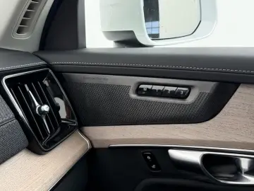 VOLVO XC90 T8 AWD Plus Bright AWD