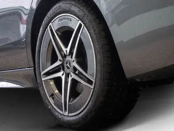 MERCEDES-BENZ C 180   AMG MEMO KAMERA SPUR PDC SHZ