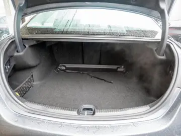 MERCEDES-BENZ C 180   AMG MEMO KAMERA SPUR PDC SHZ