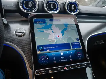 MERCEDES-BENZ C 180   AMG MEMO KAMERA SPUR PDC SHZ