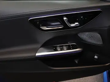 MERCEDES-BENZ C 180 AMG Edition  DISTRONIC 360 MEMORY 18