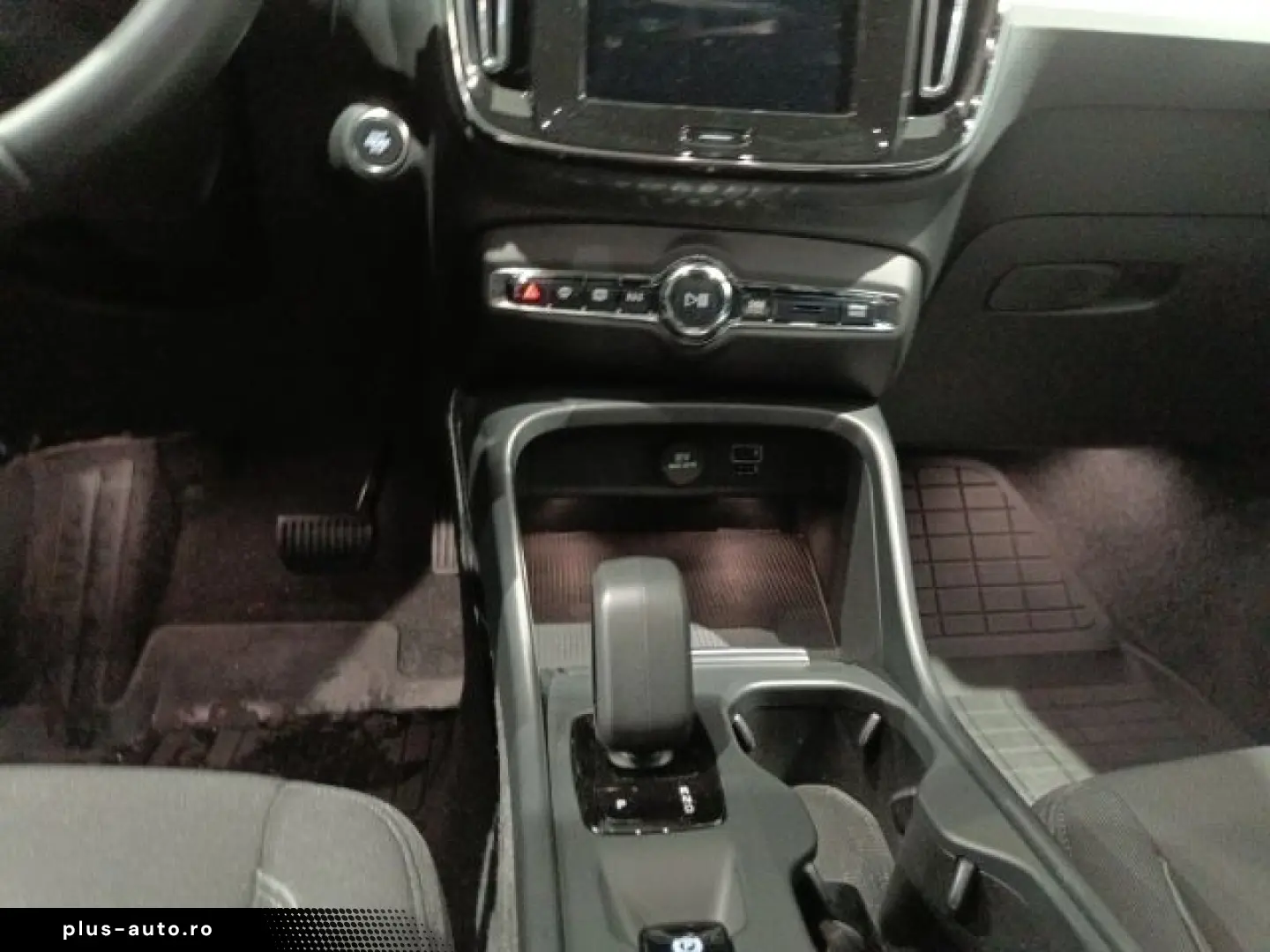 VOLVO XC40 Plug-In Hybrid 2WD Recharge T4