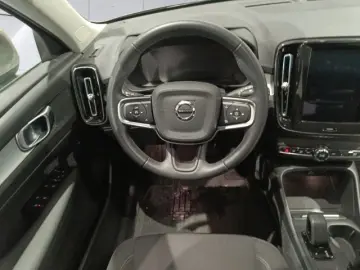 VOLVO XC40 Plug-In Hybrid 2WD Recharge T4