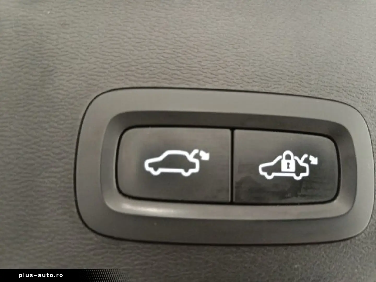 VOLVO XC40 Plug-In Hybrid 2WD Recharge T4