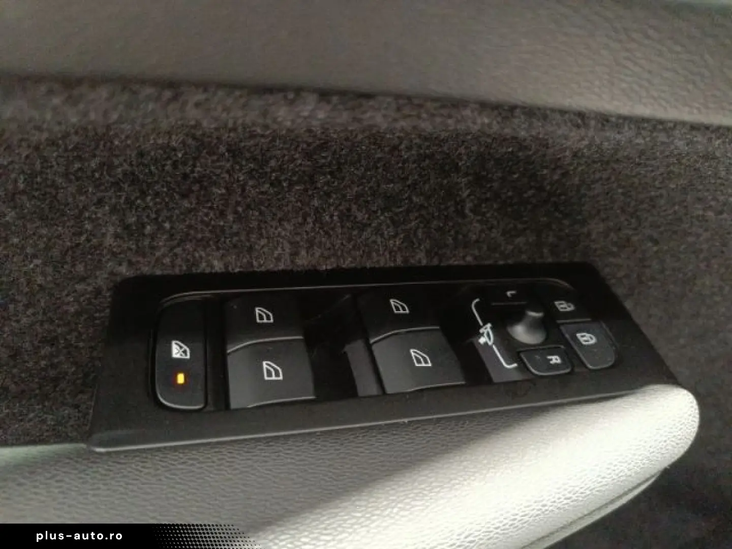 VOLVO XC40 Plug-In Hybrid 2WD Recharge T4