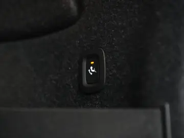 VOLVO XC40 R Design Expression Recharge Plug-In Hybrid