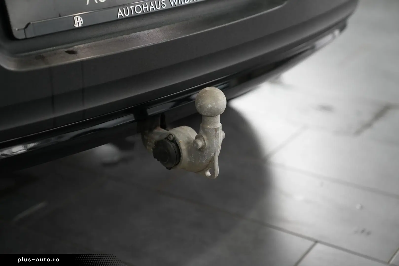 VOLVO XC40 R Design Expression Recharge Plug-In Hybrid