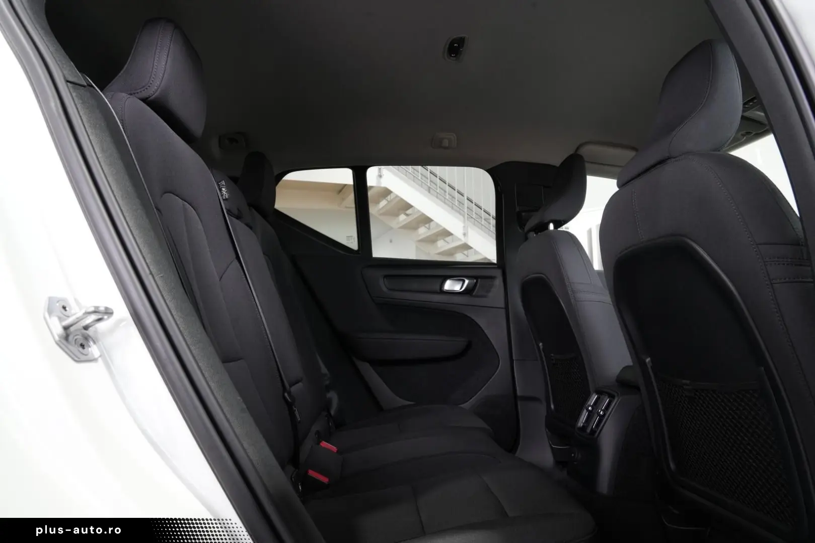 VOLVO XC40 R Design Expression Recharge Plug-In Hybrid