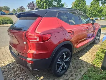VOLVO XC40 T5 R-Design