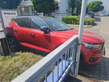 VOLVO XC40 T5 R-Design