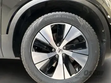 VOLVO XC40 T4 2WD PHEV Plus Dark