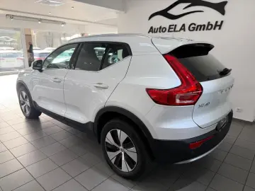 VOLVO XC40 Recharge Plug-In Hybrid