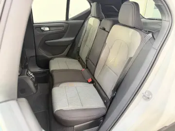 VOLVO XC40 Recharge Plug-In Hybrid