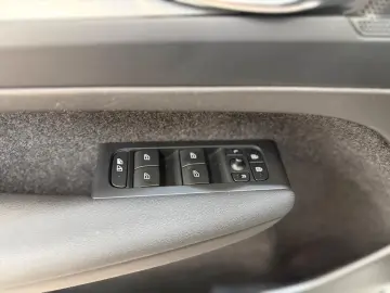 VOLVO XC40 Recharge Plug-In Hybrid