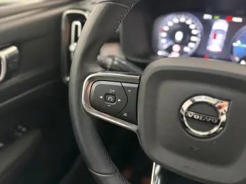 VOLVO XC40 Recharge Plug-In Hybrid