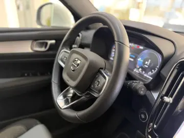 VOLVO XC40 Recharge Plug-In Hybrid