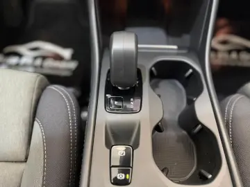 VOLVO XC40 Recharge Plug-In Hybrid
