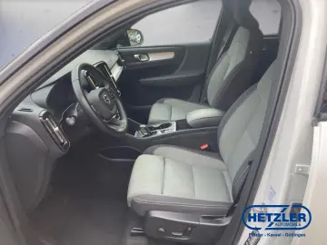 VOLVO XC40 R Design Expression Recharge Plug-In Hybrid