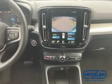 VOLVO XC40 R Design Expression Recharge Plug-In Hybrid