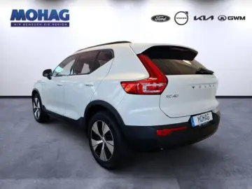VOLVO XC40 T4 Recharge Plus Dark Plug-In Hybrid