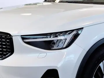 VOLVO XC40 T4 Recharge Plus Dark Plug-In Hybrid