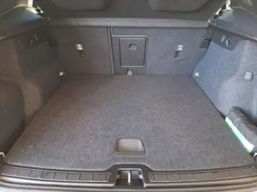 VOLVO XC40 T4 Recharge Plus Dark Plug-In Hybrid