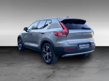 VOLVO XC40 T4