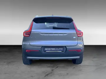 VOLVO XC40 T4