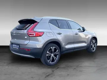 VOLVO XC40 T4