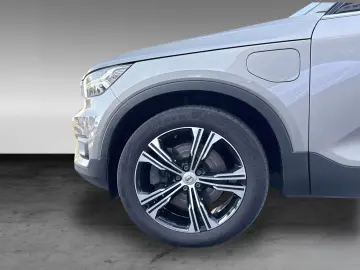 VOLVO XC40 T4