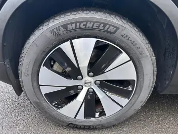 VOLVO XC 40 T5 Plug in Plus Dark