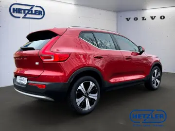 VOLVO XC40 Core Recharge Plug-In Hybrid 2WD