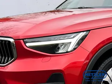 VOLVO XC40 Core Recharge Plug-In Hybrid 2WD