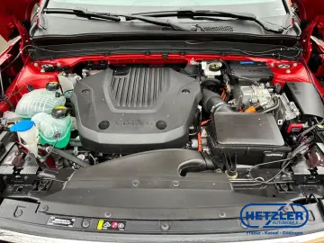 VOLVO XC40 Core Recharge Plug-In Hybrid 2WD