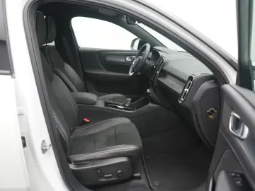 VOLVO XC40 Pro Recharge
