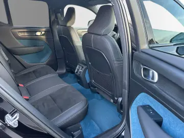 VOLVO XC40 Recharge Twin Motor AWD Plus