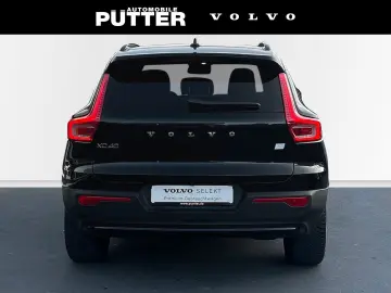 VOLVO XC40 Recharge Twin Motor AWD Plus