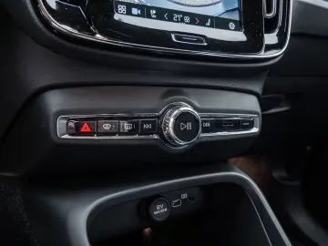 VOLVO XC40 Recharge Twin Motor AWD