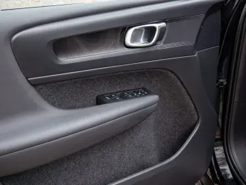 VOLVO XC40 Recharge Twin Motor AWD