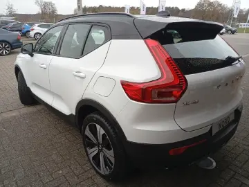 VOLVO XC40 Twin Core Pure Electric AWD