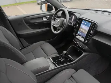 VOLVO XC40 Twin Core Pure Electric AWD