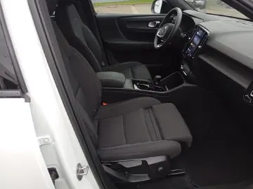 VOLVO XC40 Twin Core Pure Electric AWD