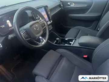 VOLVO XC40 AWD Core Recharge