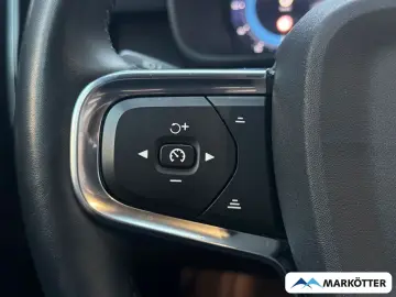VOLVO XC40 AWD Core Recharge
