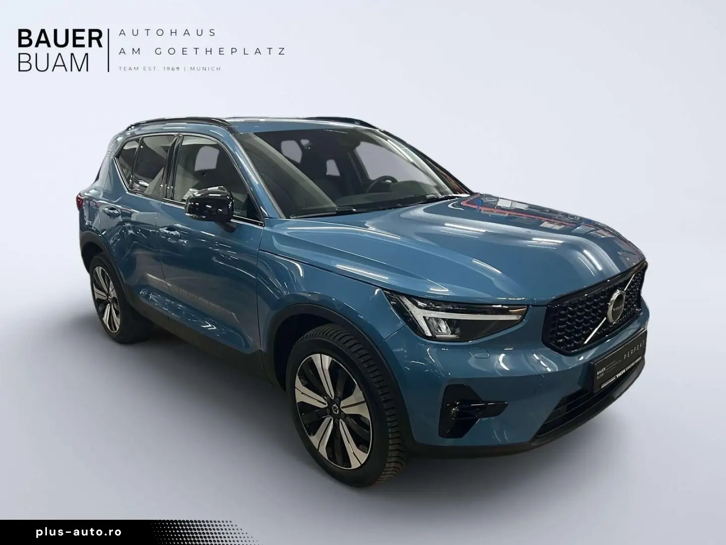 VOLVO XC40 Plus Dark Recharge Plug-In Hybrid 2WD