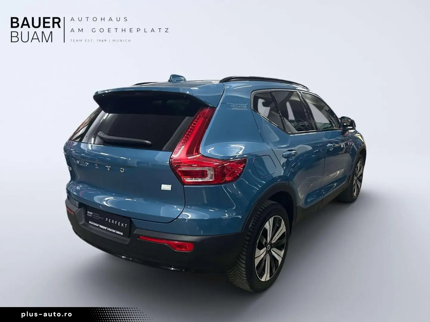 VOLVO XC40 Plus Dark Recharge Plug-In Hybrid 2WD