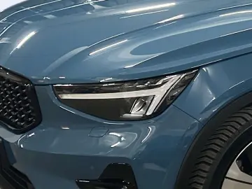 VOLVO XC40 Plus Dark Recharge Plug-In Hybrid 2WD